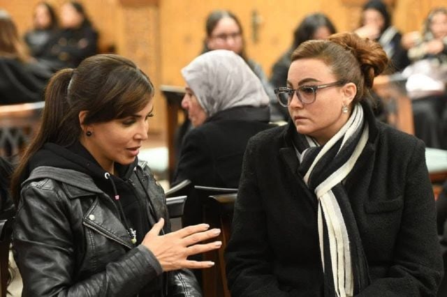 بشرى وجومانا مراد في العزاء