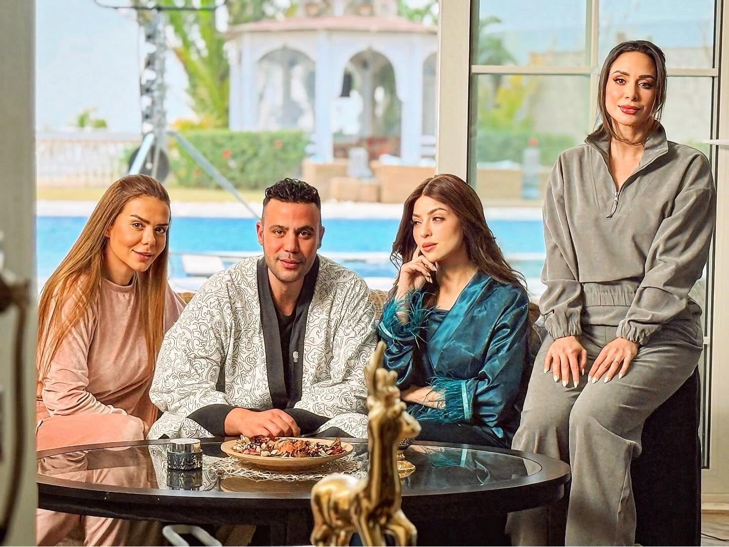 محمد إمام وزوجاته في المسلسل
