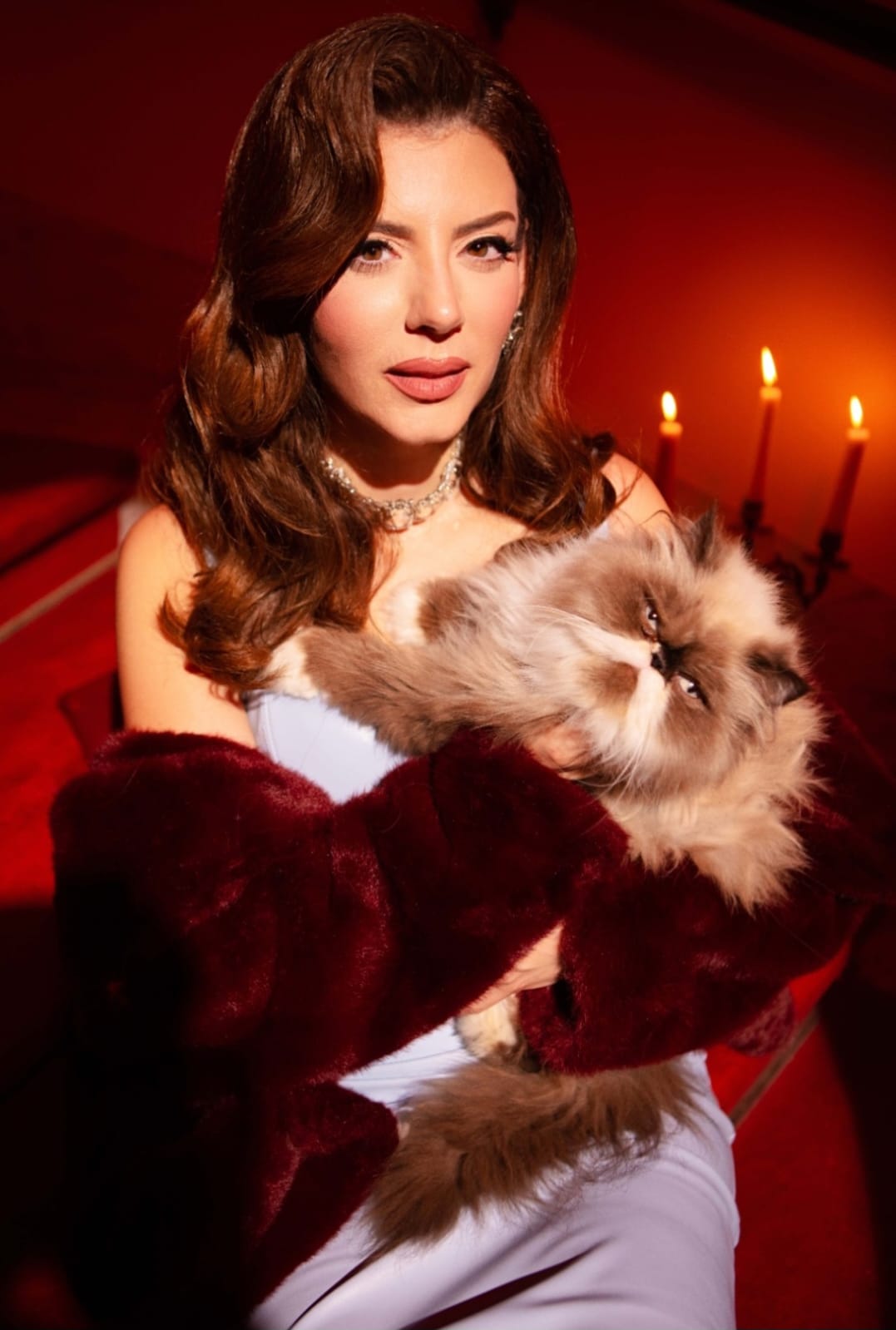 بهاء الكافي في عيني عليه