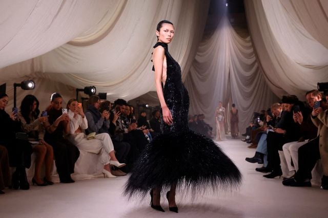  عرض محمد آشي للأزياء الراقية لموسم ربيع وصيف 2026 ضمن أسبوع الموضة في باريس