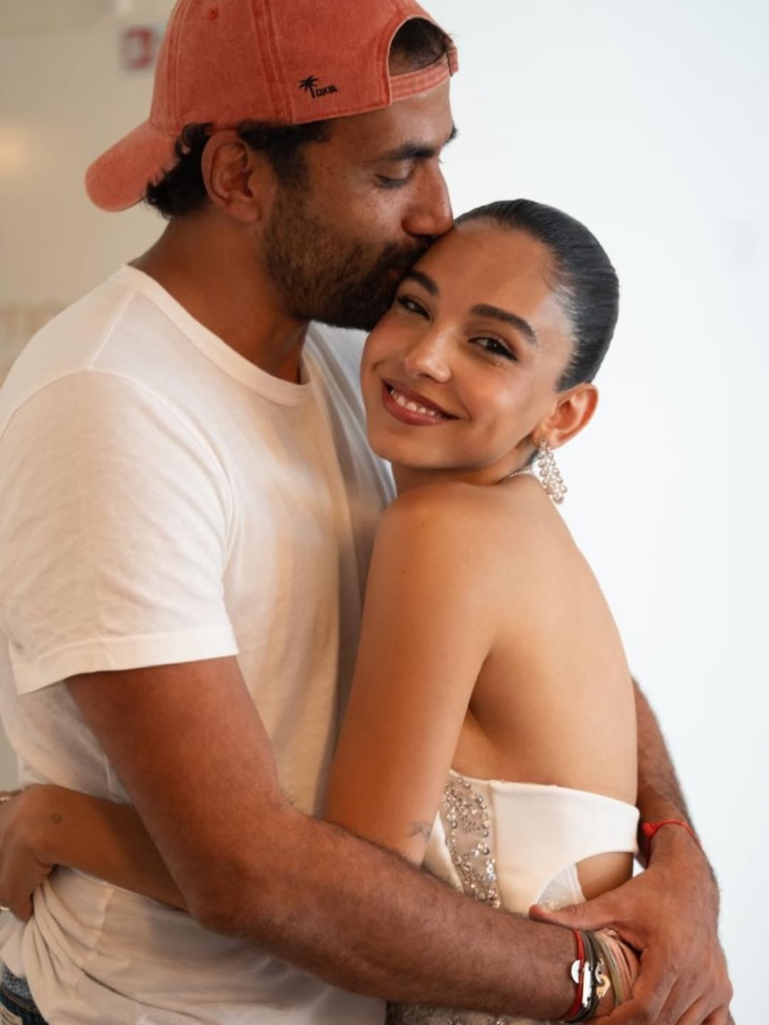 سلمى أبو ضيف ترد على رومانسية زوجها في يوم ميلادها