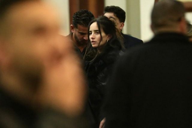 زينة في عزاء شقيقها