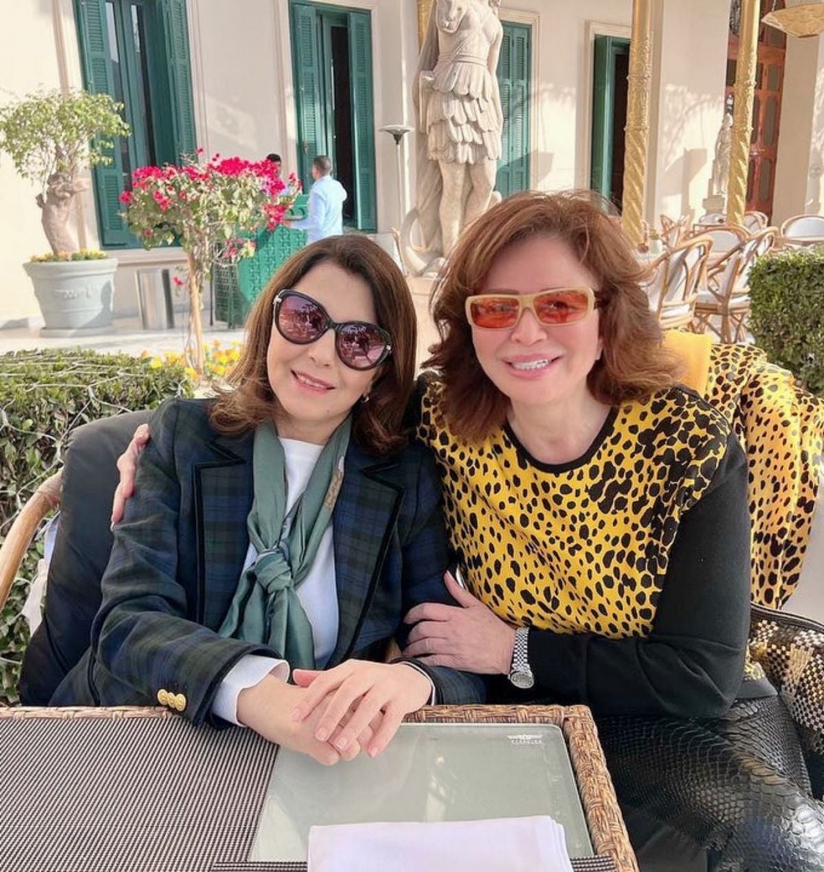 ماجدة الرومي في ضيافة إلهام شاهين خلال زيارتها لمصر (فيديو وصور)