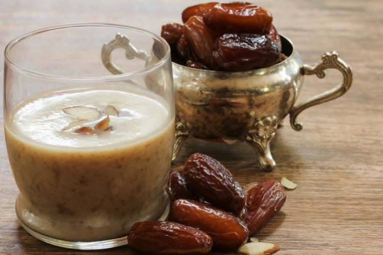 رجيم التمر واللبن في رمضان رجيم التمر واللبن في رمضان