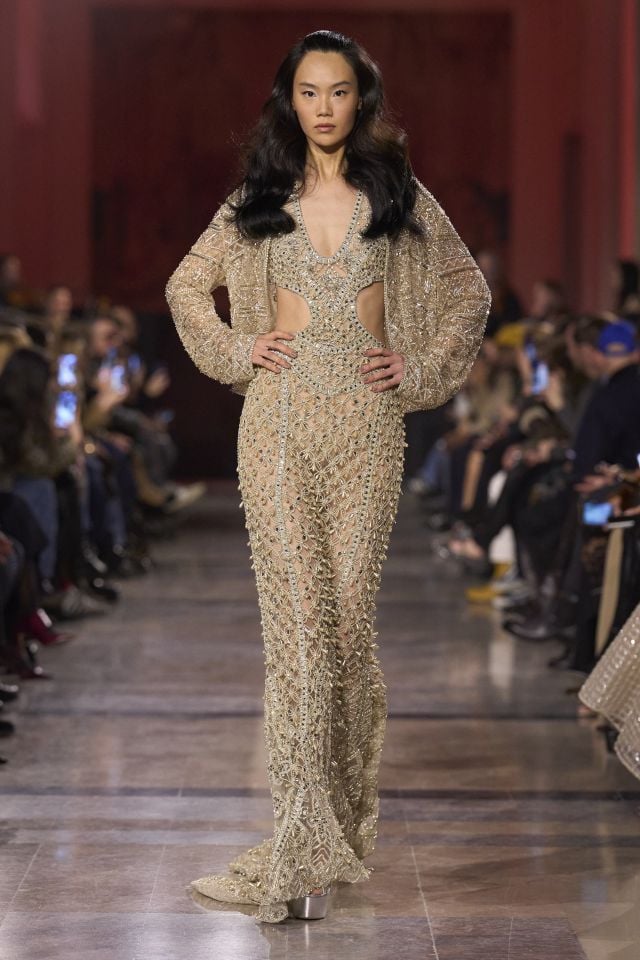 من مجموعة أزياء ELIE SAAB لربيع وصيف 2026