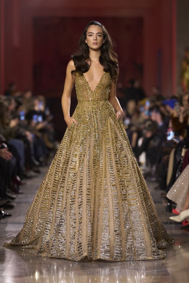من مجموعة أزياء ELIE SAAB لربيع وصيف 2026