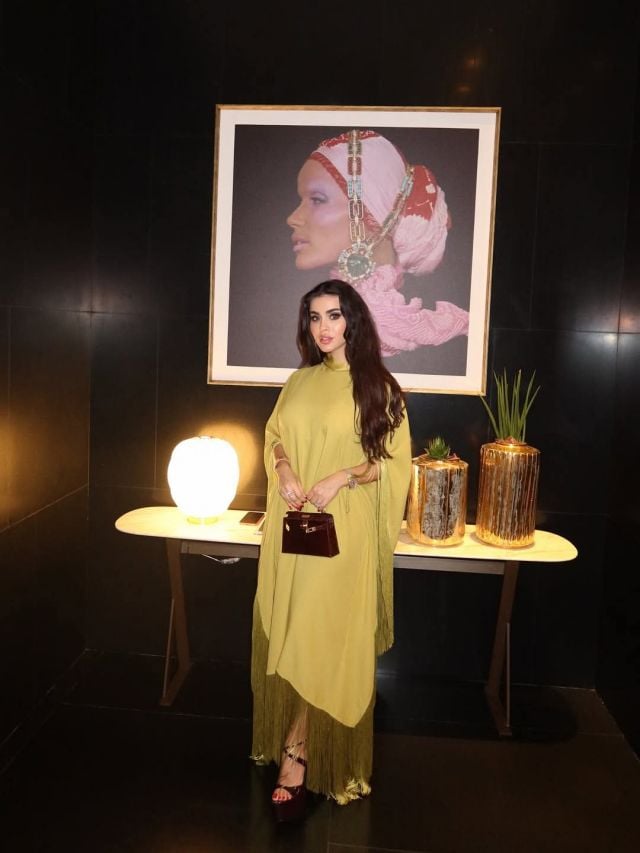 الدكتورة يومي تتألق بالقفطان الواسع