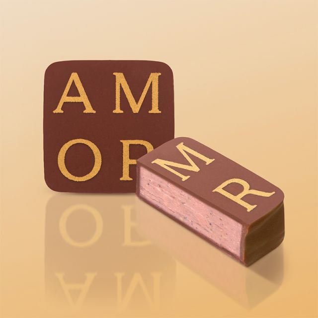 لحظة رومانسية مع كل قطعة FRAGOLA E VANIGLIA