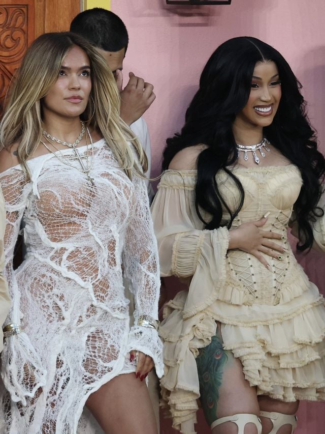 كارول جي وكاردي بي تتنافسان بالجرأة في حفل سوبر بول 2026 