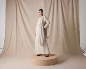 صيحة الموسم: القفطان المحايد بأسلوب عصري جديد