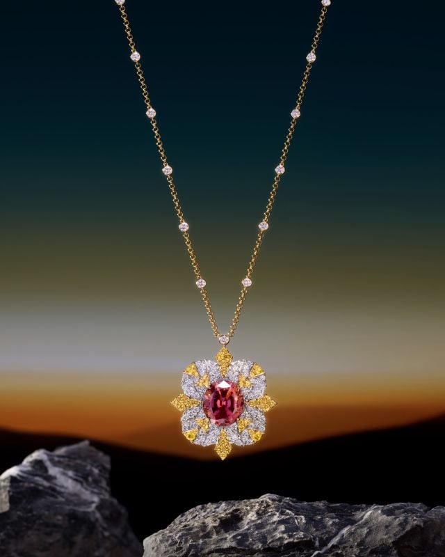 عقد Legacy من مجموعة مجوهرات معوض