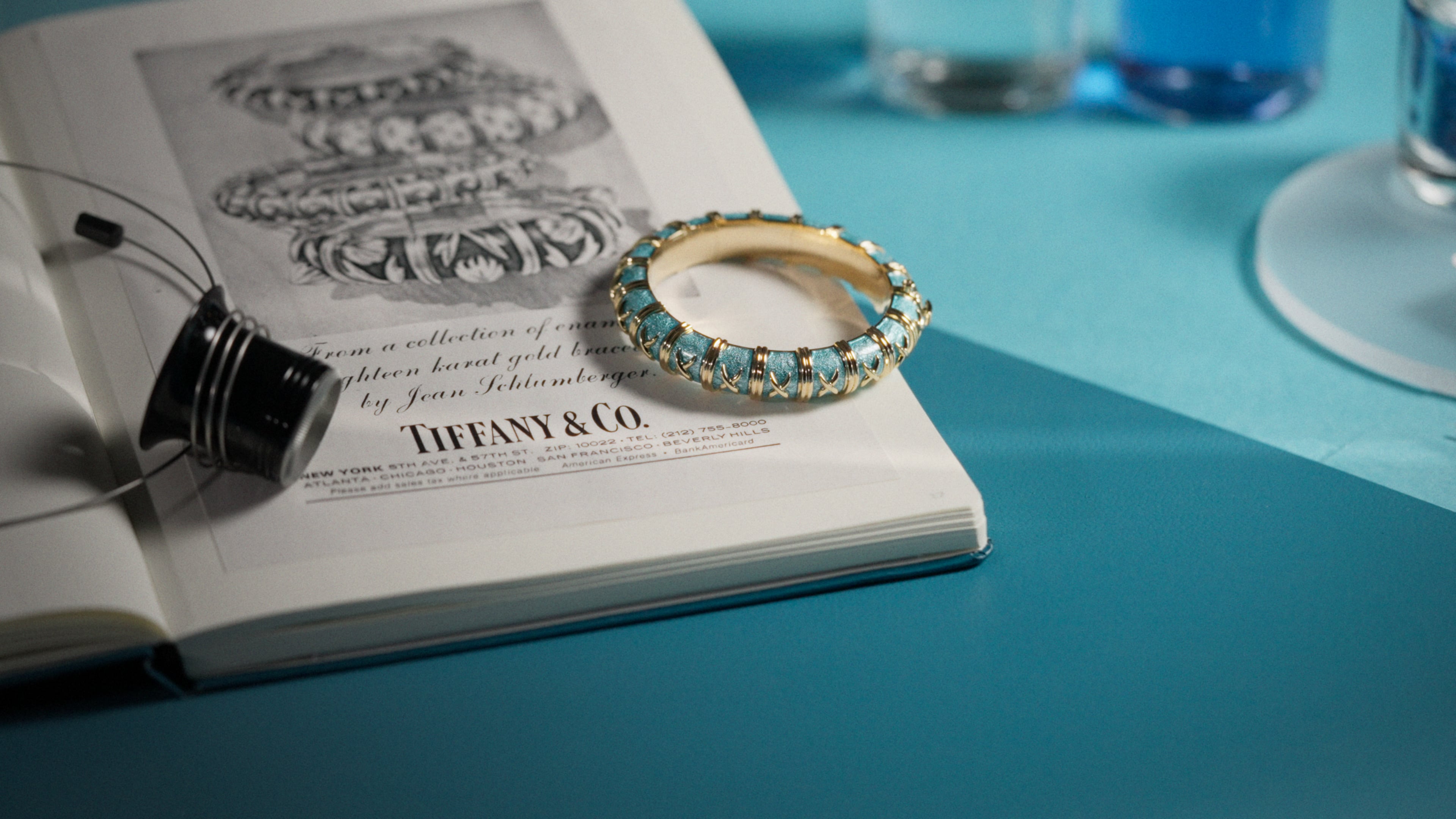 سوار من المينا Paillonné باللون الأزرق Tiffany Blue® من تصميم جان شلومبرجر لتيفاني