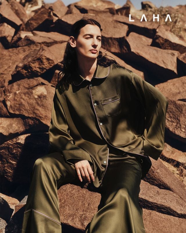 CELINE: أنوثة هادئة