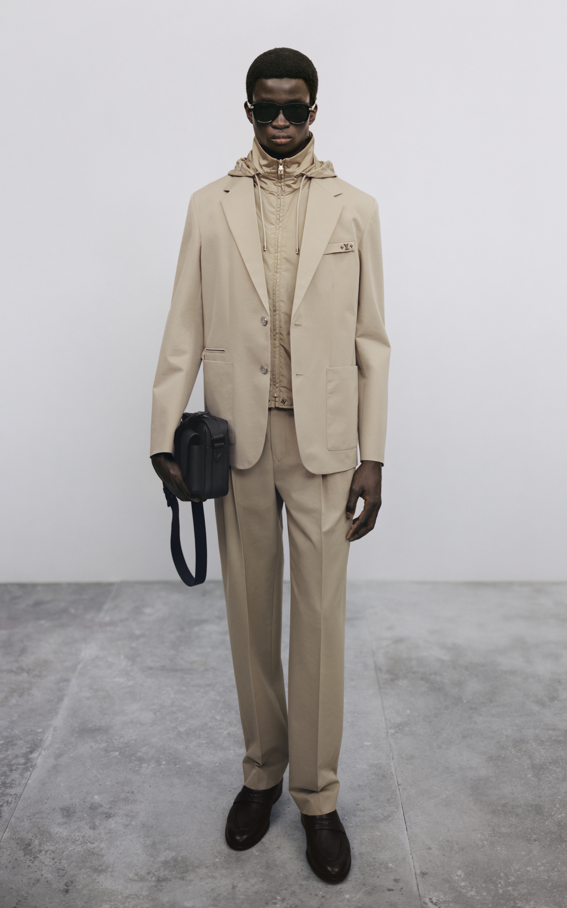 من مجموعة Louis Vuitton للأزياء الرجالية الرسمية خريف وشتاء 2026 