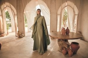 إطلالات رمضانية هادئة من Loro Piana