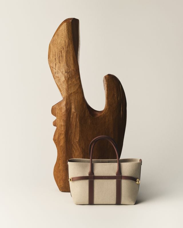 Loro Piana تحتفي بحقائبها الأيقونية