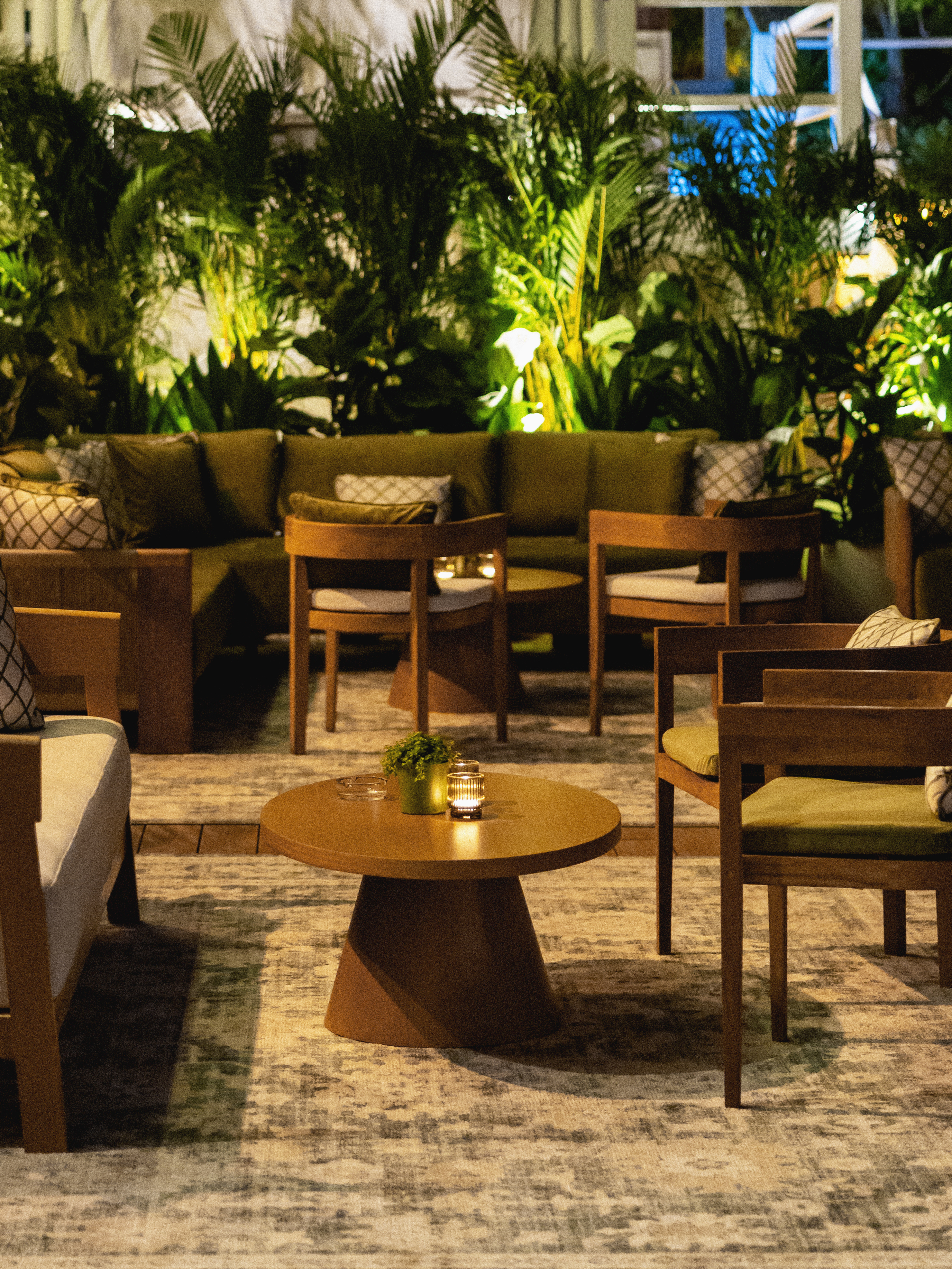 مطعم ناموس يستضيف فعاليات Dior الرمضانية في دبي مطعم ناموس يستضيف فعاليات Dior الرمضانية في دبي