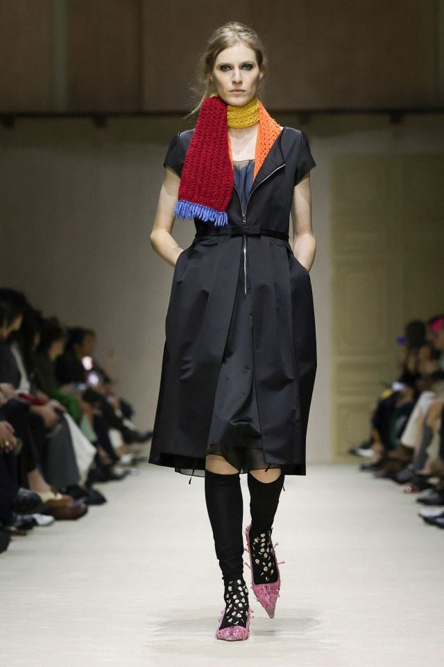 إطلالة من Prada خريف/شتاء 2026