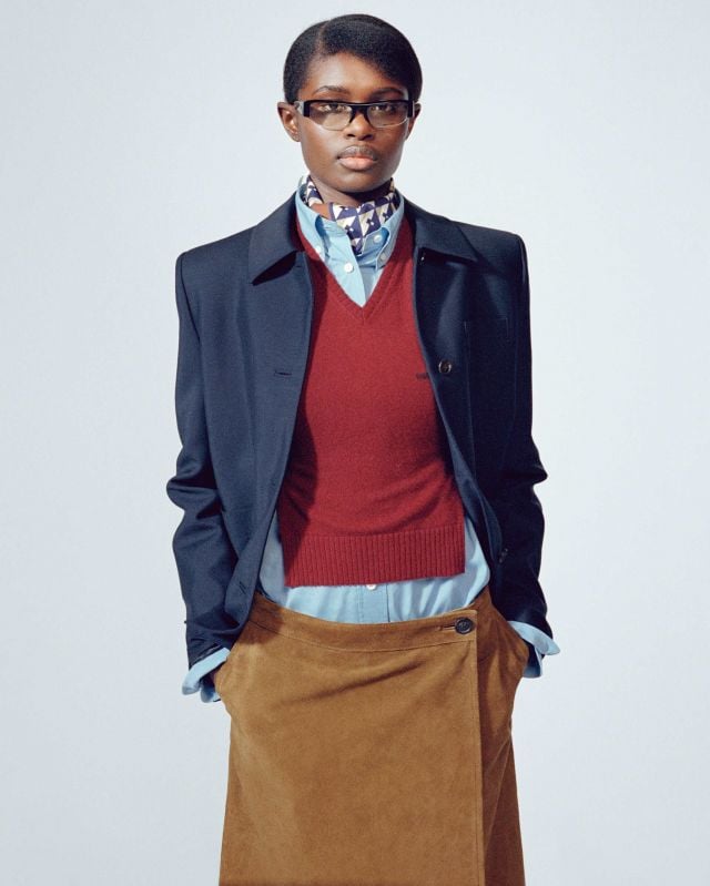 طبقات من الأناقة مع لمسات من الجرأة مع ميو ميو