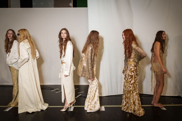 فساتين طويلة بطابع شرقي: موضة ربيع 2026 لأجواء رمضان