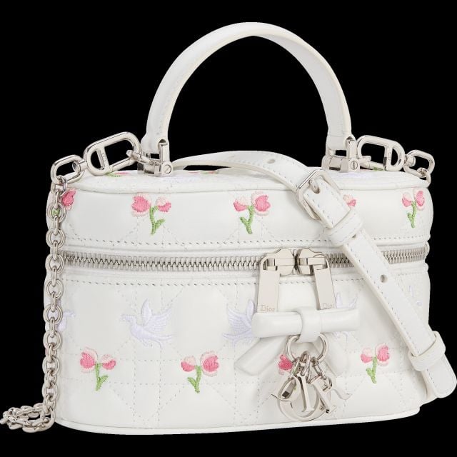 حقيبة ديور الهدية المثالية لعيد الحب