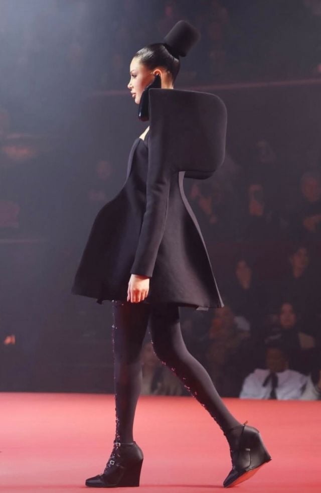 أميمة طالب بتصميم لافت من ستيفان رولان Stephane Rolland