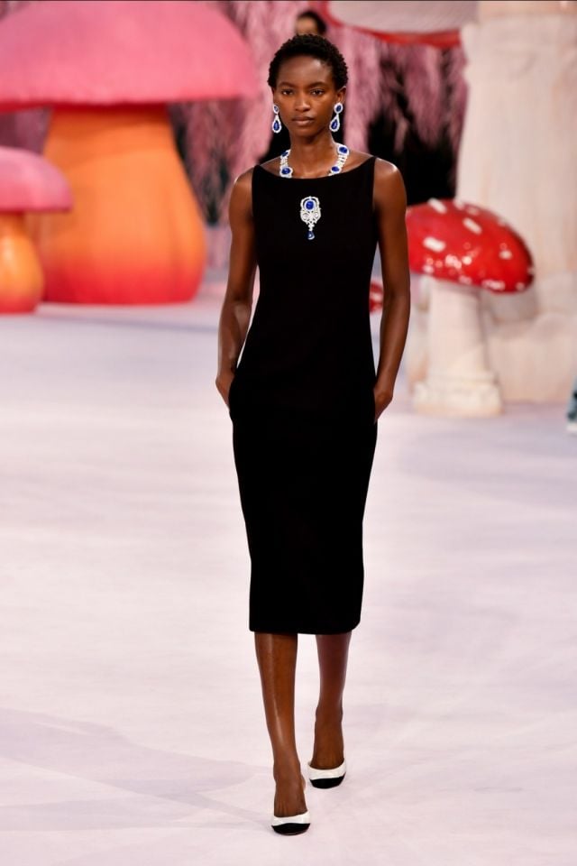 الفساتين الطويلة في عرض شانيل خلال أسبوع الموضة في باريس