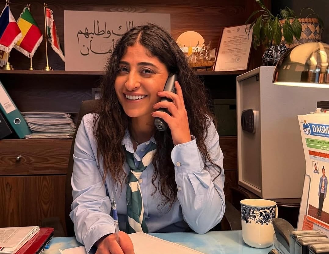 الاحتفال بميلاد شجون الهاجري ورد فعلها طريف (فيديو)