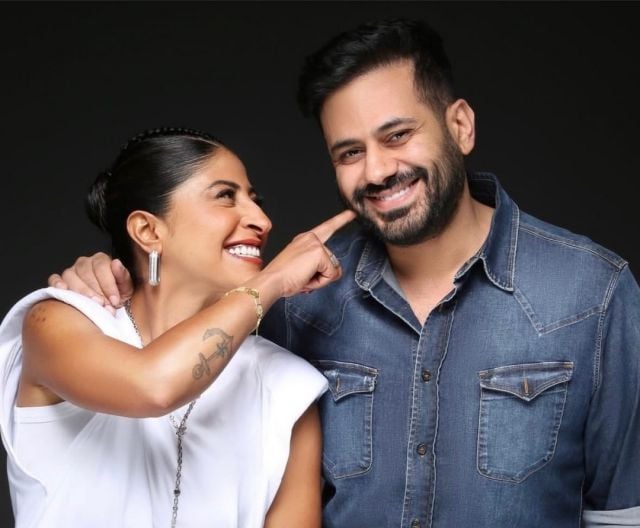 عبدالله بوشهري وشجون الهاجري