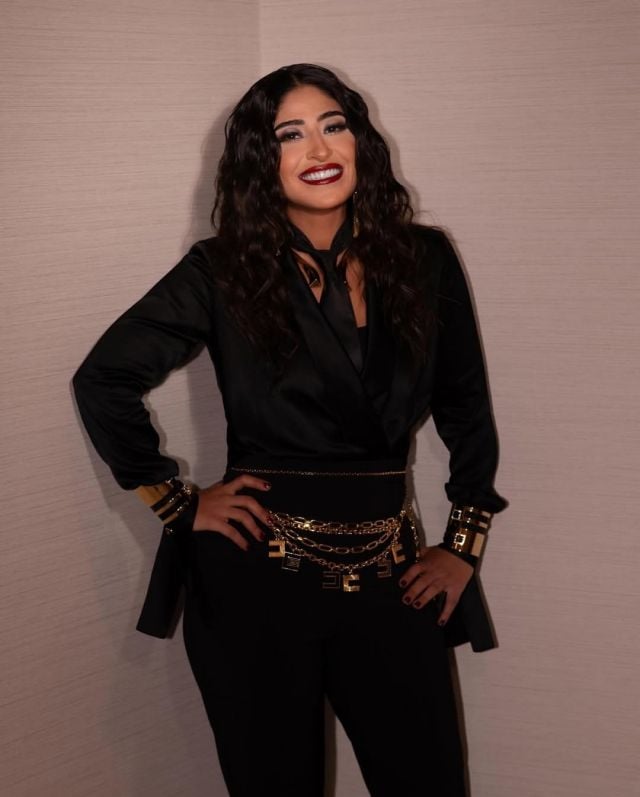 الفنانة شجون الهاجري