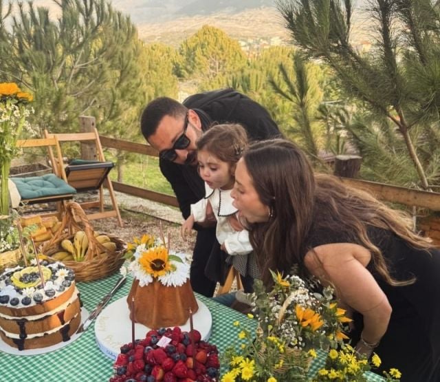 عائلة النجمة صباح الجزائري