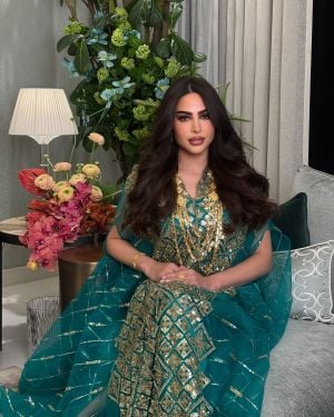 تألّقي في رمضان بعباءات وقفاطين مستوحاة من المؤثرات العربيات