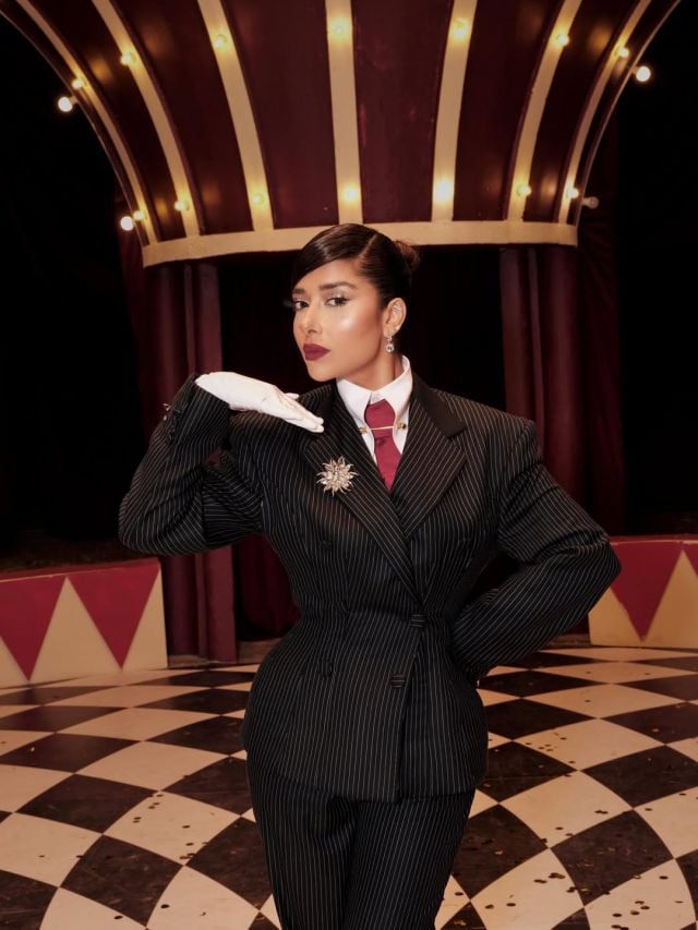 إطلالة ذكورية جريئة: بلقيس فتحي تجمع بين الحداثة والتمرد