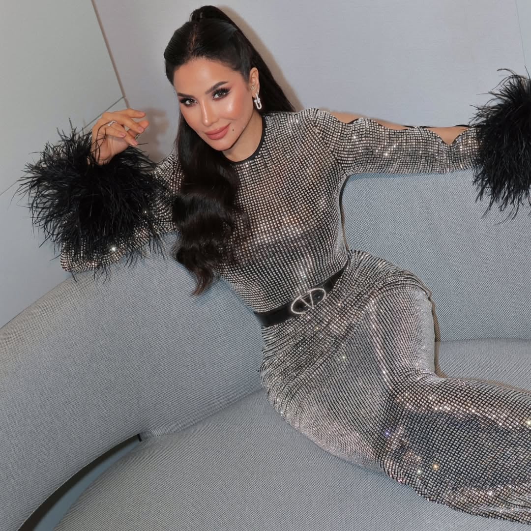 لجين عمران بالفضي وبلقيس ببدلة ذكورية: إطلالتان تعكسان الجرأة