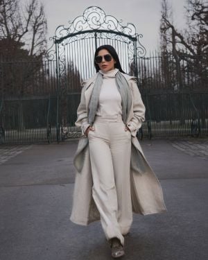 مهيرة عبد العزيز بإطلالة شتوية أنيقة في فيينا