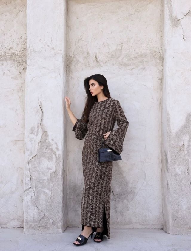 ديما الأسدي بقفطان توري بورش