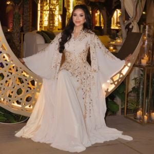 لجين عمران وأسيل عمران بإطلالات فاخرة... لكن مختلفة