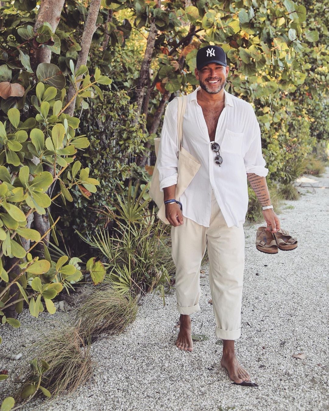 تنسيقات ملابس رجالية شتوية وصيفية لكل المناسبات