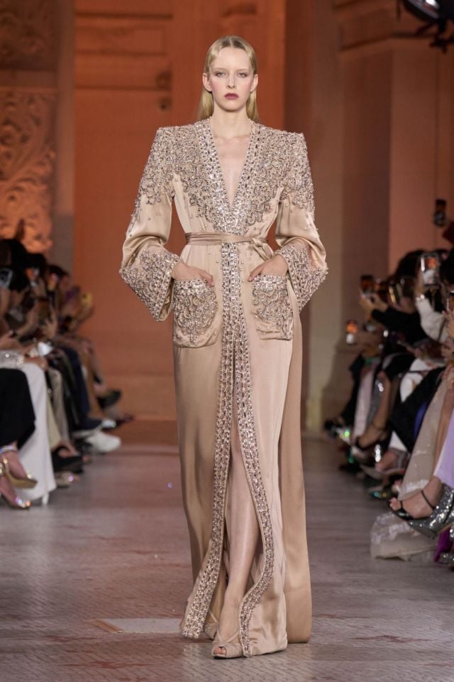 قفطان انيق يتماشى مع الشهر الفضيل