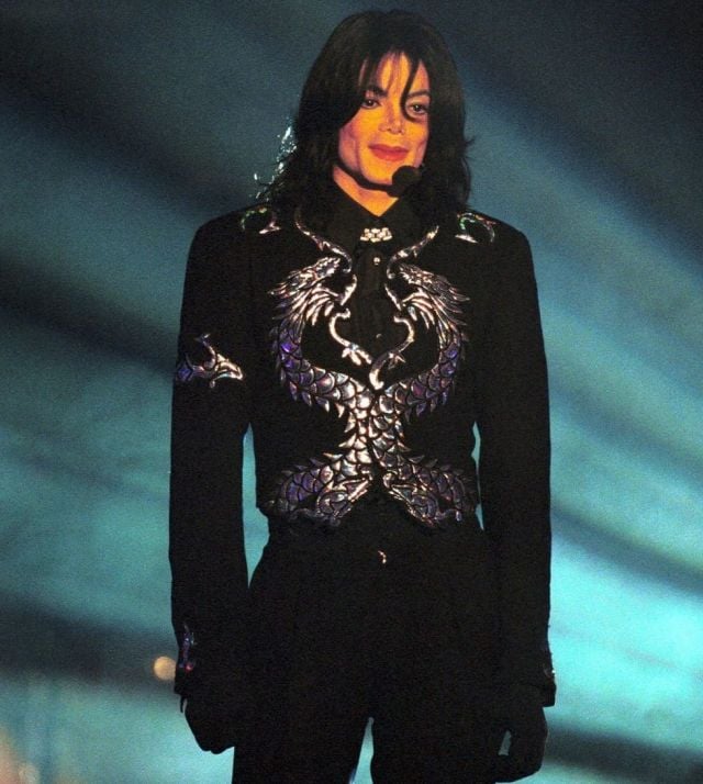 النجم الراحل مايكل جاكسون