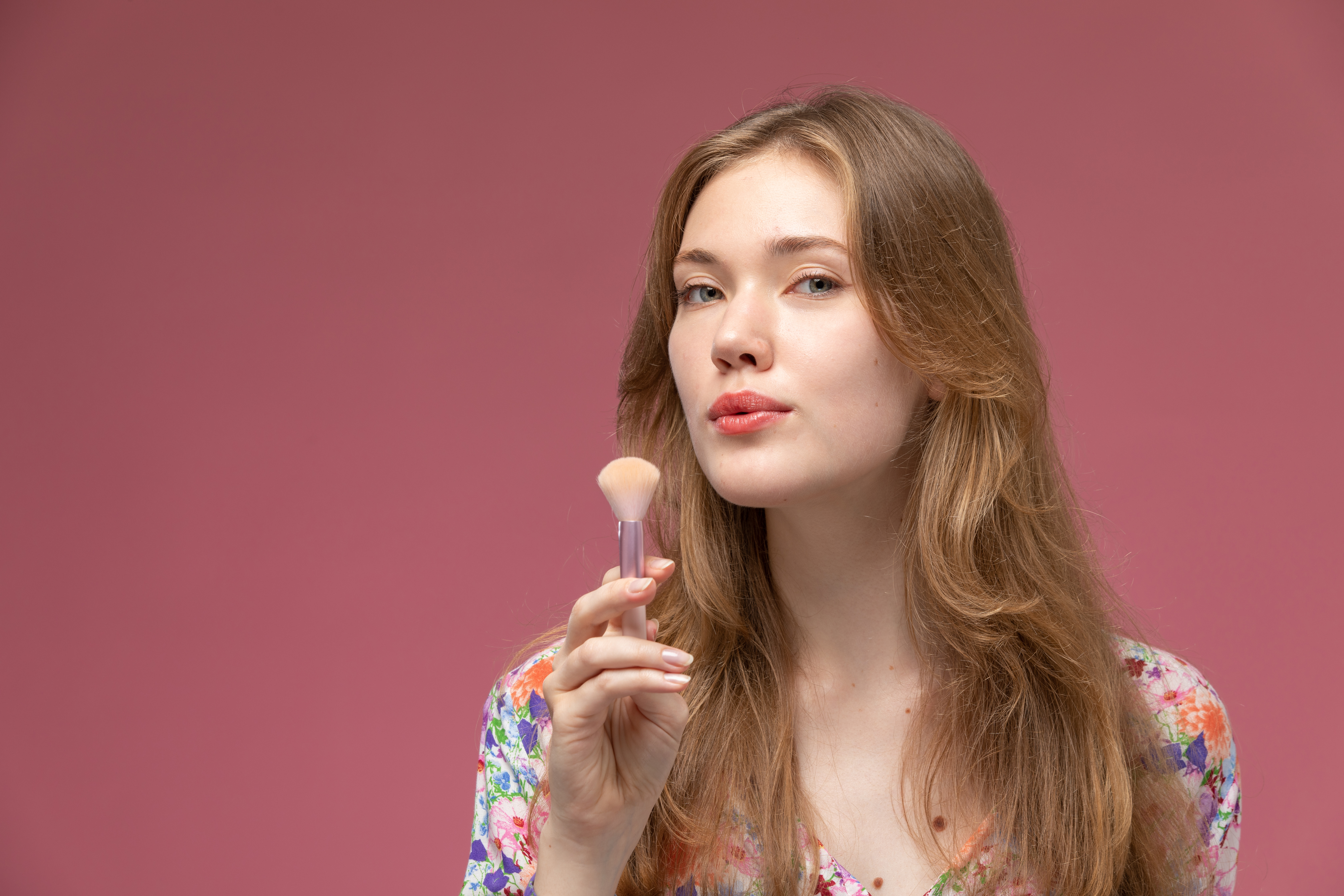 أفضل ألوان المكياج للبشرة البيضاء