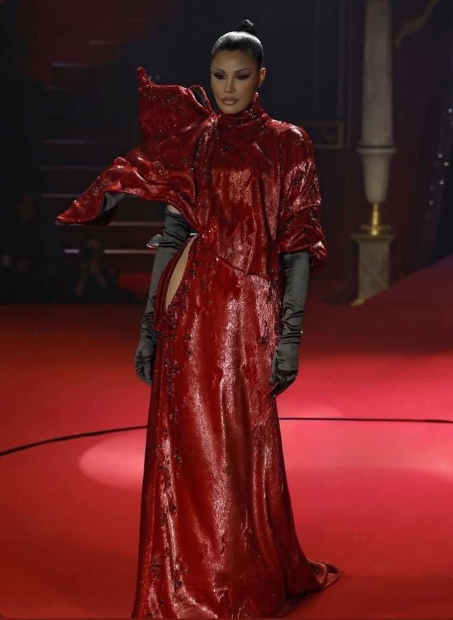 أميمة طالب بتصميم لافت من ستيفان رولان Stephane Rolland