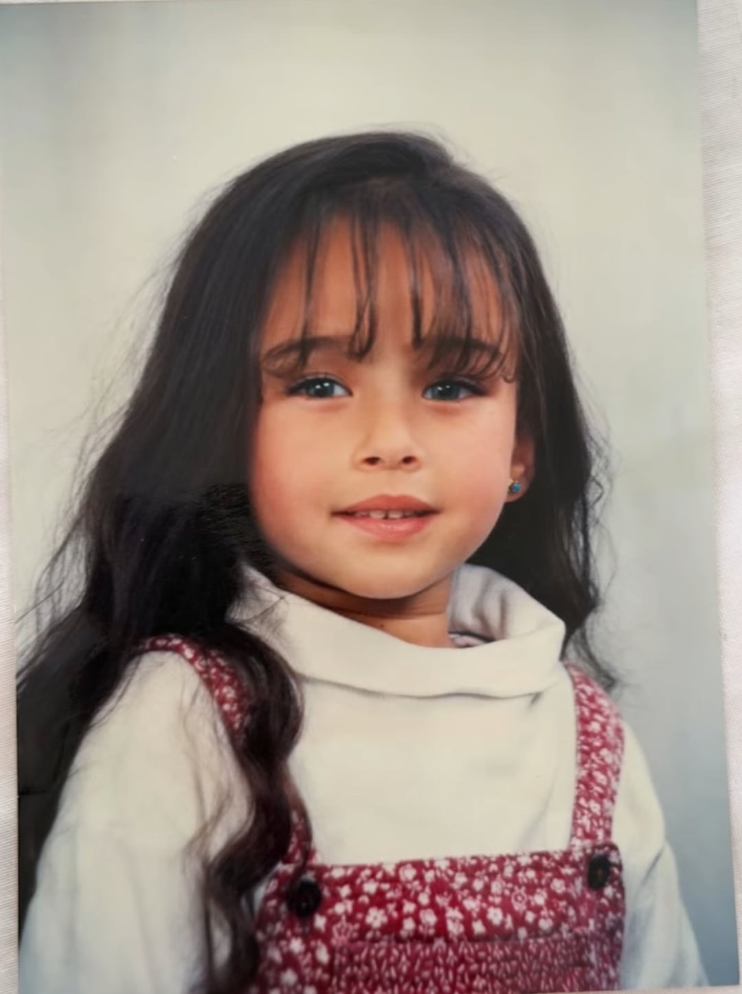 صورة هنا الزاهد في طفولتها