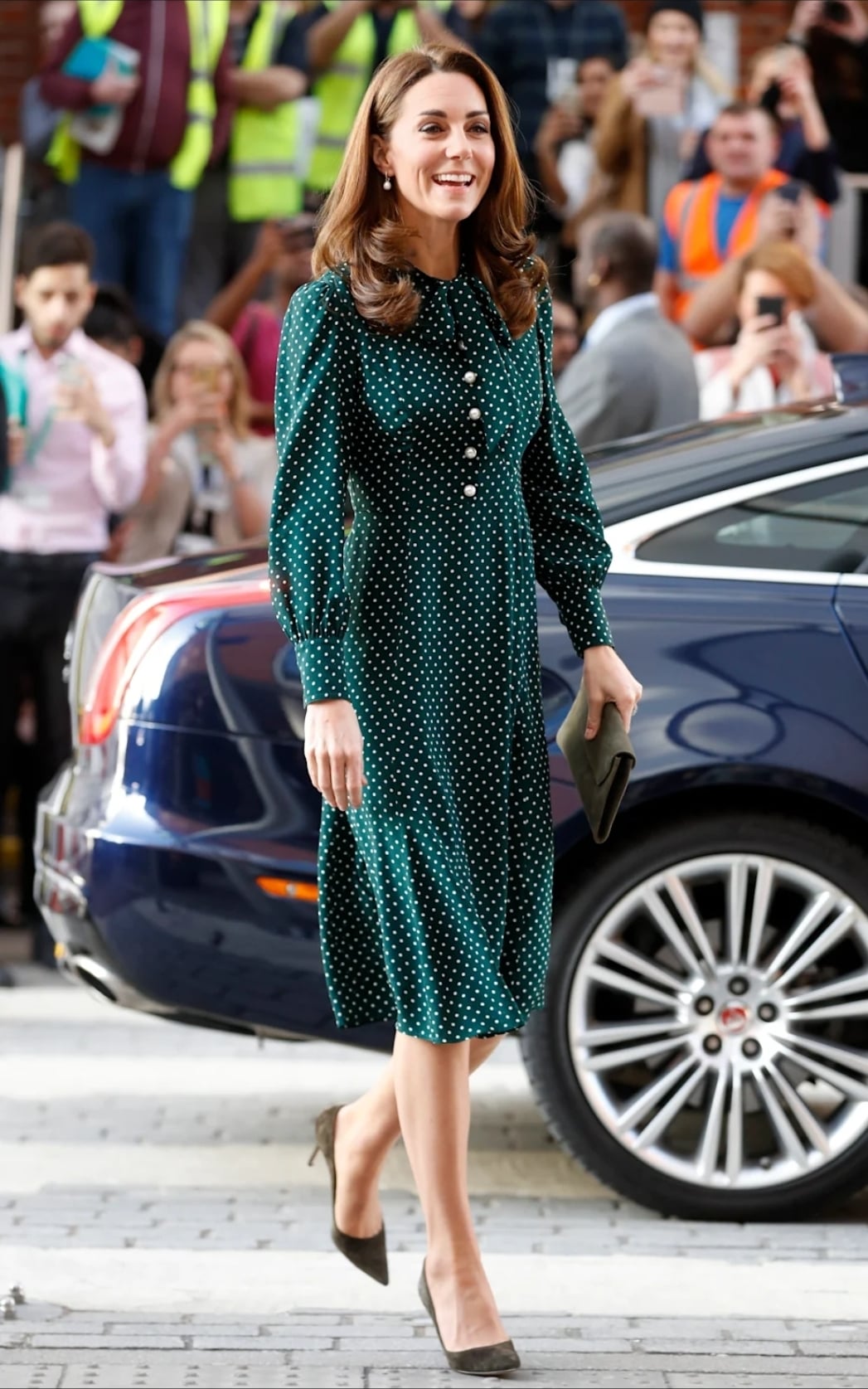 كيت تتألّق بالنقشة الخضراء