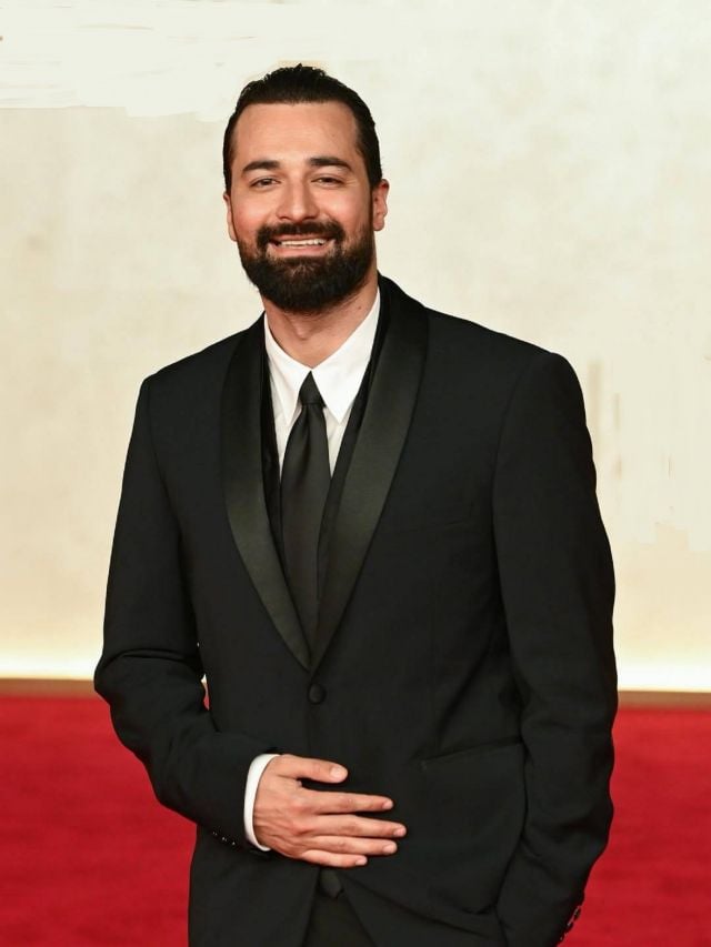 الفنان أحمد حاتم