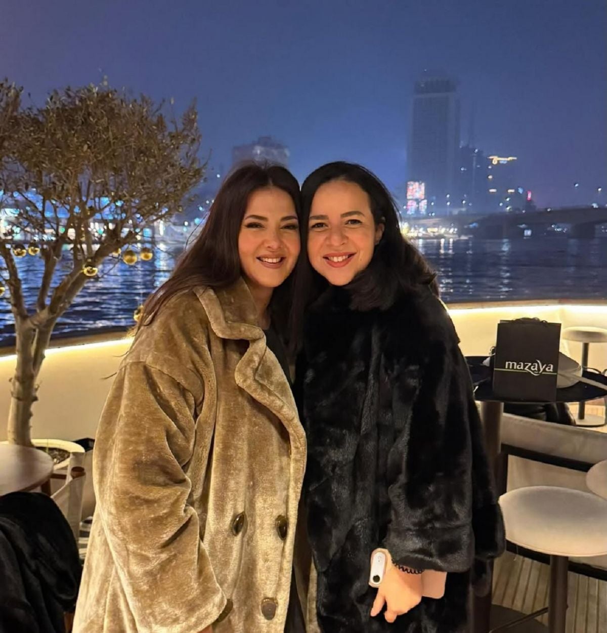  إيمي ودنيا سمير غانم في تعاون جديد على المسرح