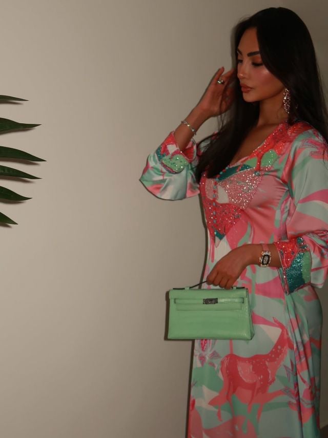 نور الغندور بساعة فخمة من 