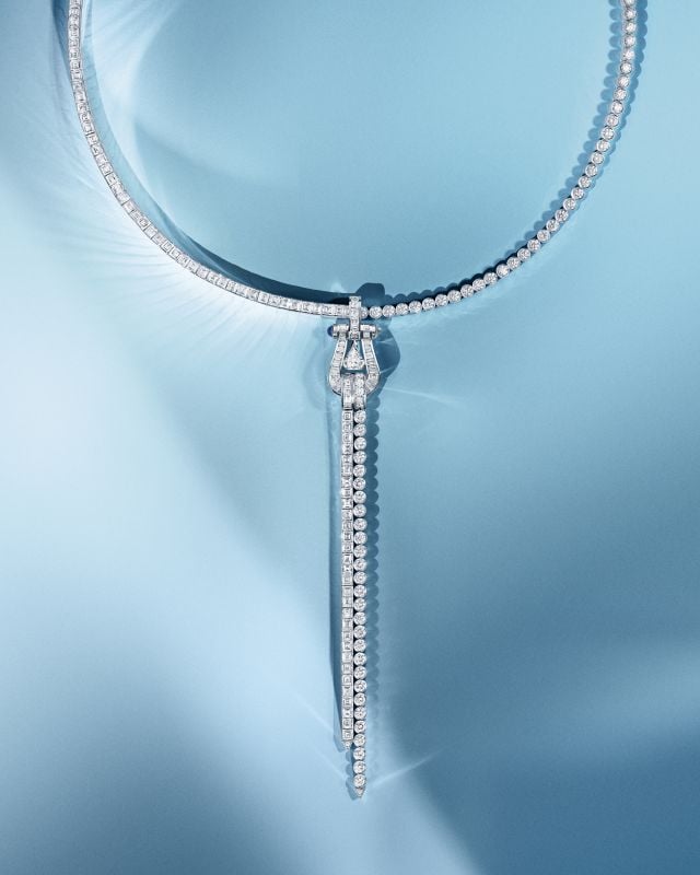 عقد من مجوهرات من FRED