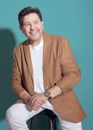 هاني شاكر يغادر العناية المركزة والطبيب المعالج يطمئن جمهوره