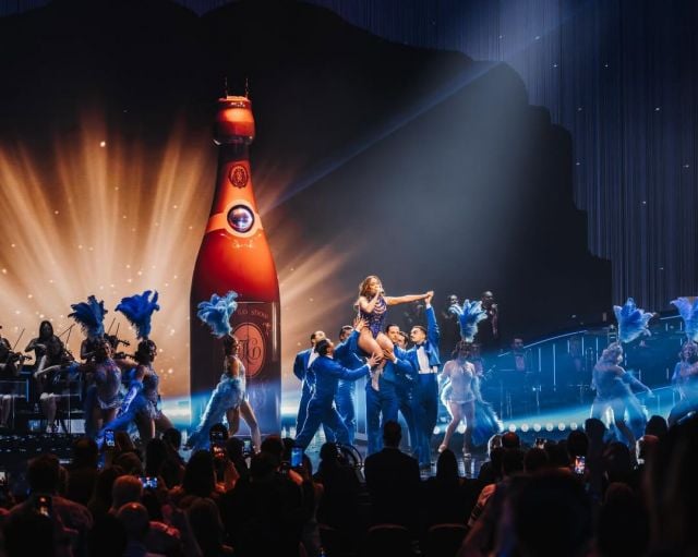 استعراض جينيفر لوبيز